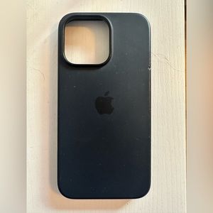 iPhone 12/ 12 Pro Apple Black Silicone Case.